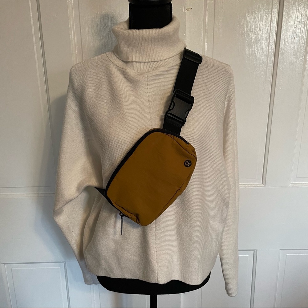 EUC white turtleneck sweater